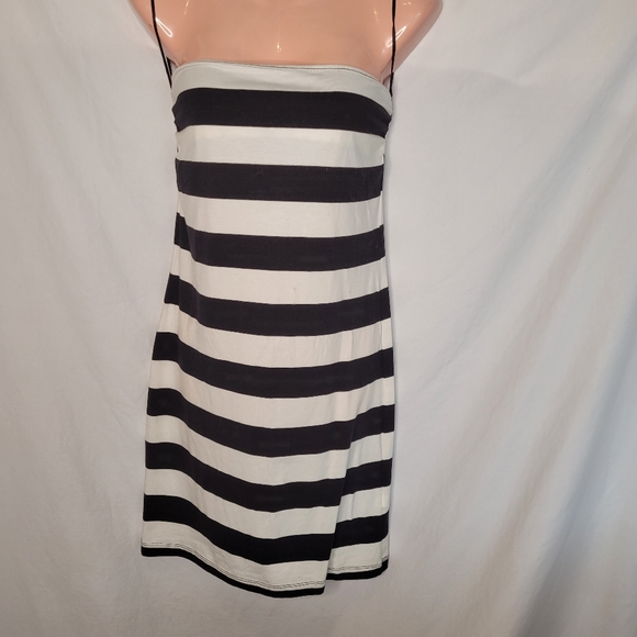 H&M NWT Strapless Dress - Picture 3 of 4